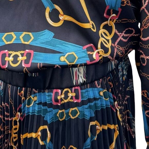 Elegant Chain Print Pleated Skirt - Picture 8 of 8